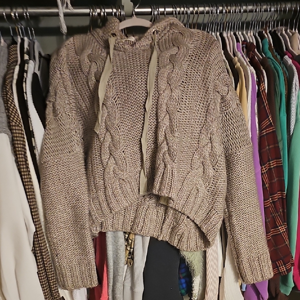Chunky Cable Knit Sweater - Brown